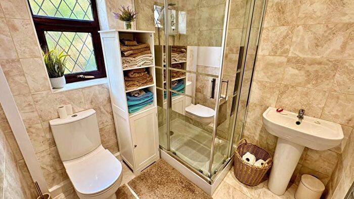 2 Bedroom Semi-detached Bungalow For Sale In Bottesford Close, Lincoln, LN6