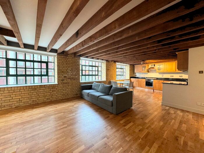 2 Bedroom Flat To Rent In Merchant Court, Wapping, E1W