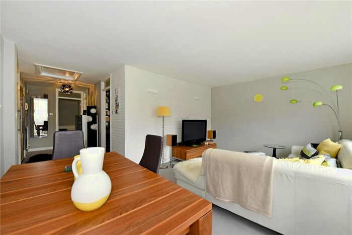 2 Bedroom Apartment To Rent In Montpellier Court, St. Leonards Road, Windsor, Berkshire, SL4