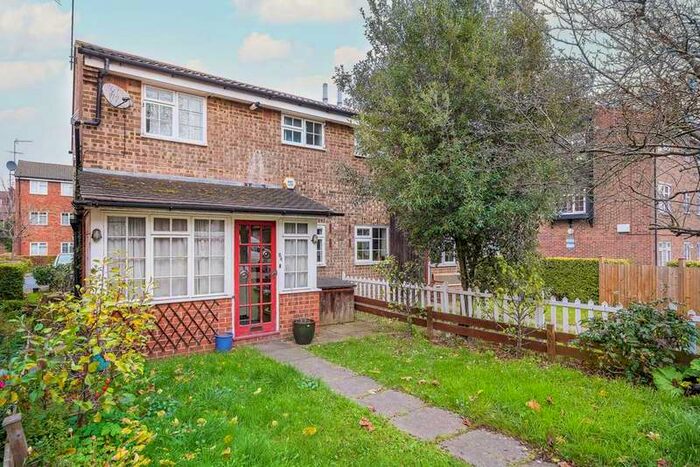 1 Bedroom Terraced House To Rent In Upper Tooting Park, Balham, SW17