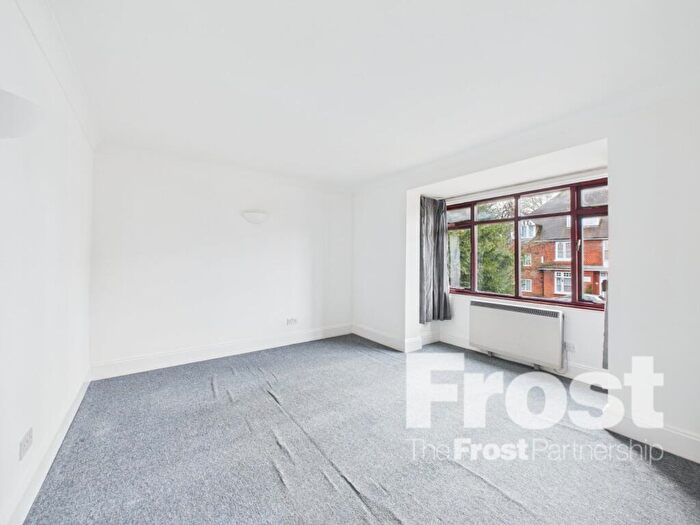 1 Bedroom Apartment To Rent In Ray Park Avenue, Maidenhead, Berkshire, SL6