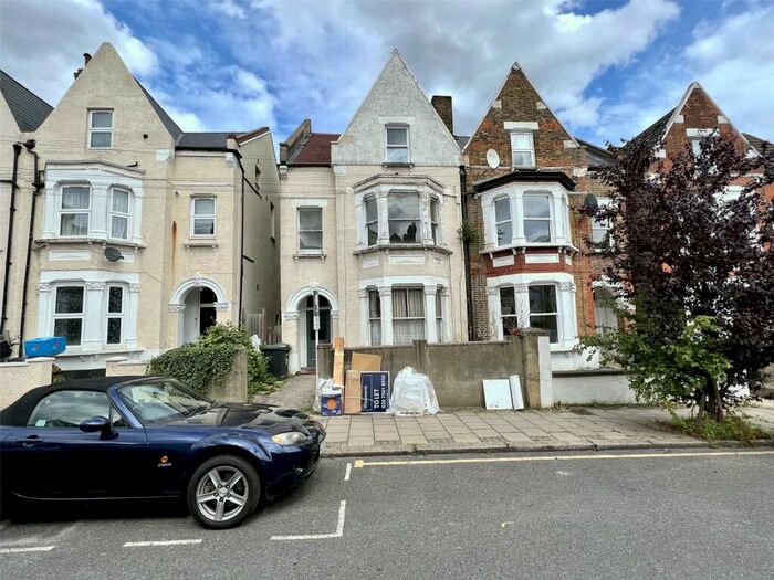 2 Bedroom Apartment To Rent In Romola Road, Herne Hill, London, SE24