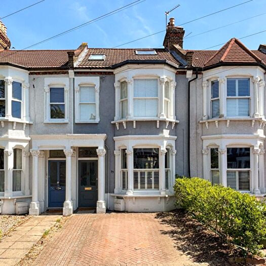5 Bedroom Terraced House For Sale In Colfe Road, Forest Hill, SE23