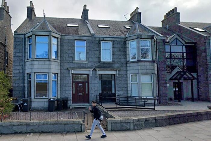 6 Bedroom End Of Terrace House To Rent In King Street, Aberdeen, AB24