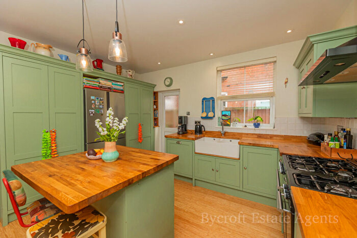 6 Bedroom Terraced House For Sale In Clarence Road, NR31