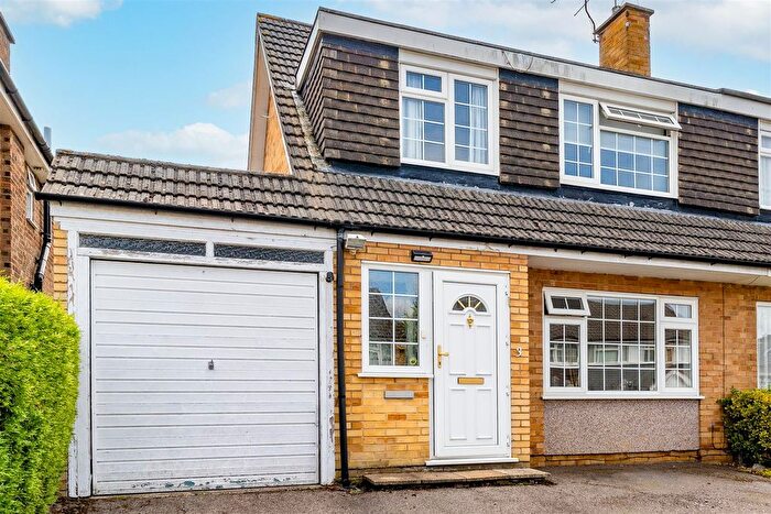 3 Bedroom Semi-detached House For Sale In Chandos Road, Borehamwood, WD6