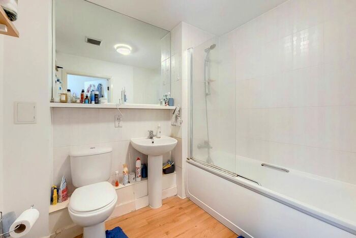 1 Bedroom Flat To Rent In Tarves Way, Greenwich, London, SE10