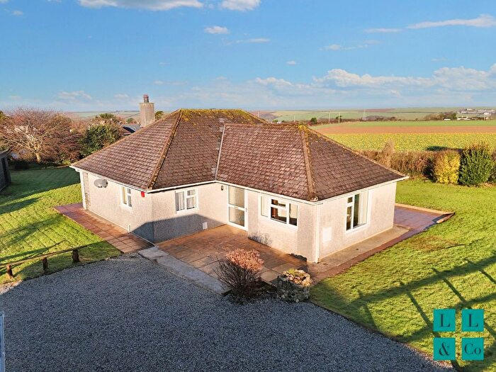 3 Bedroom Detached Bungalow To Rent In The Noggins, Camborne, Kehelland, TR14