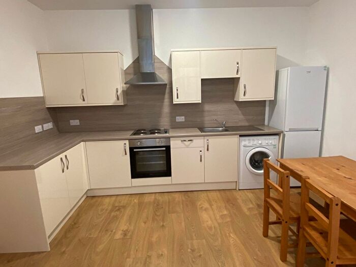 3 Bedroom Flat To Rent In West Bell Street, Dundee (City Centre), DD1
