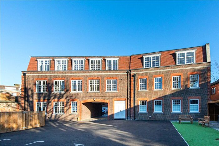 3 Bedroom Flat For Sale In Gibbard Mews, Wimbledon, SW19