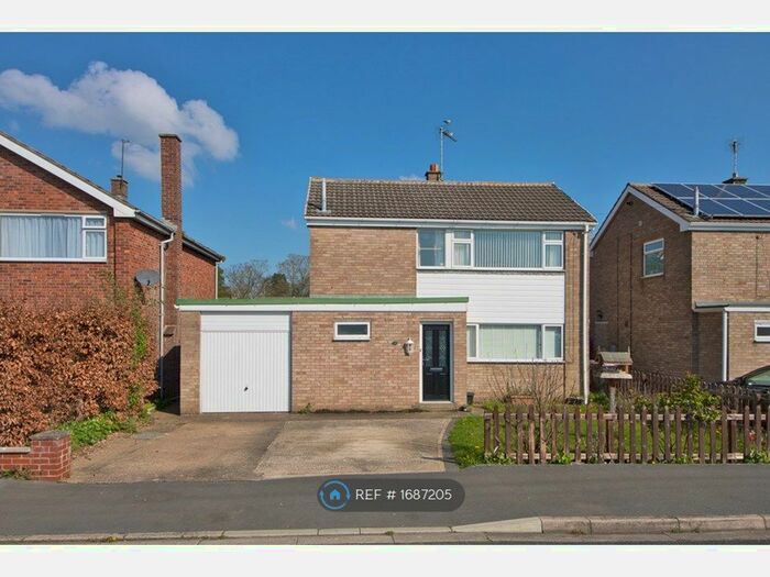 3 Bedroom Detached House To Rent In Park Avenue, Sleaford, NG34