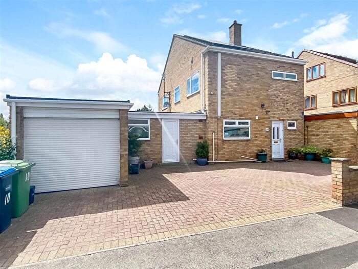 4 Bedroom Detached House For Sale In Washington Crescent, Newton Aycliffe, DL5