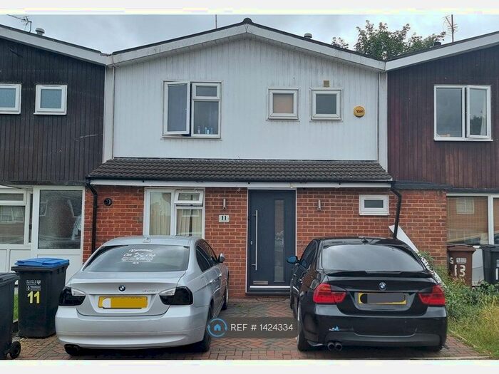 3 Bedroom Terraced House To Rent In Holliers Way, Hatfield, AL10