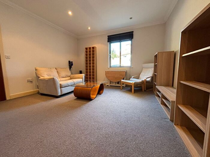 1 Bedroom Flat To Rent In St James Mansions, Cardiff Bay, CF10