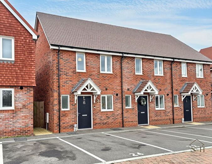 2 Bedroom End Terrace House For Sale In De Montfort Drive, Sellindge, TN25