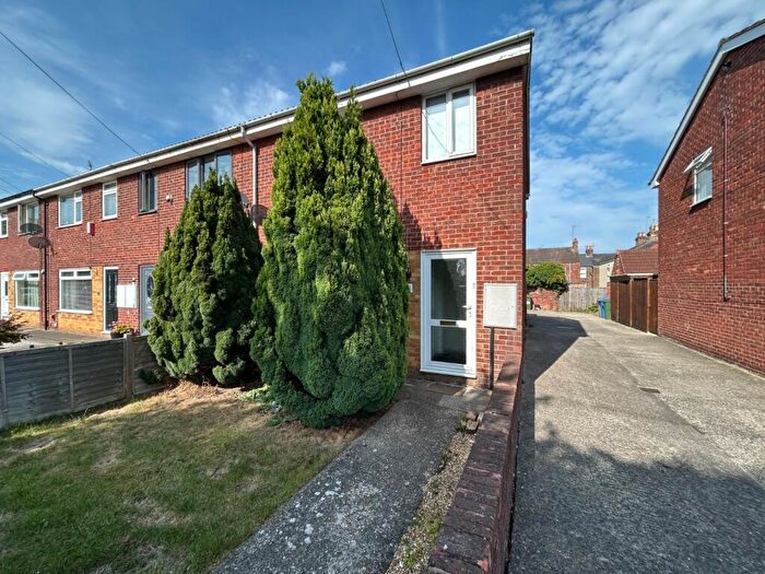 3 Bedroom End Of Terrace House To Rent In Grove Park, Beverley, East Riding Of Yorkshi, HU17