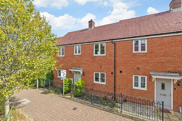 3 Bedroom Terraced House For Sale In Finn Farm Road, Ashford, Kent, TN25