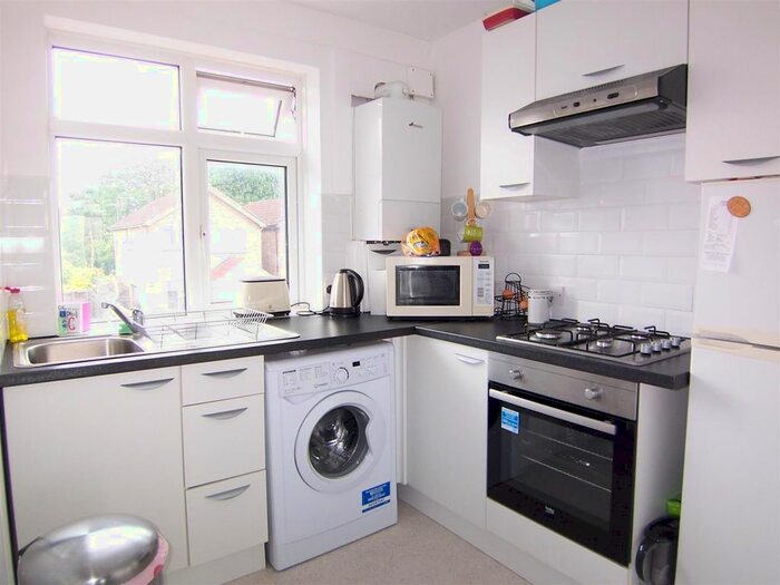 1 Bedroom Flat To Rent In Elm Road, New Malden, KT3