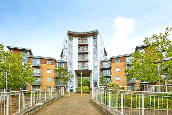 2 Bedroom Flat To Rent In Kelvin Gate, Bracknell, RG12