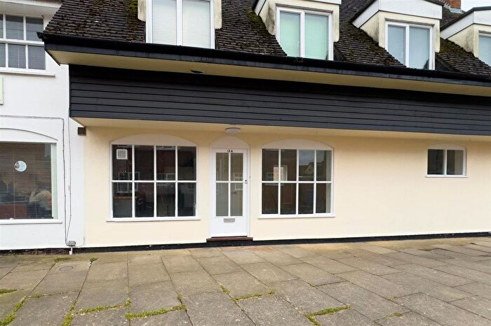 1 Bedroom Flat To Rent In Meadows Way, Hadleigh, IP7