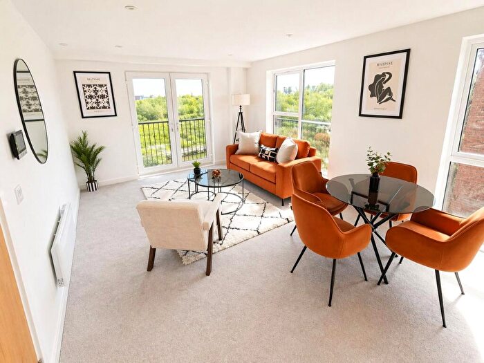 2 Bedroom Flat To Rent In Ordsall Lane, Salford, Greater Manchester, M5