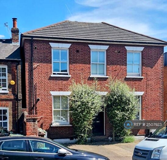 1 Bedroom Flat To Rent In Lattimore Road, St. Albans, AL1