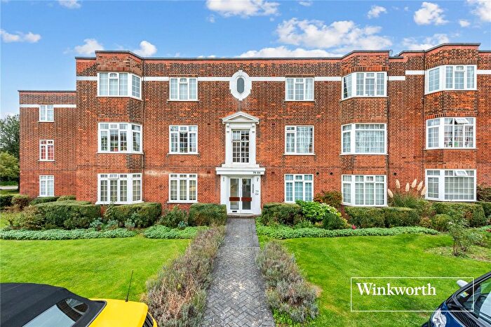 2 Bedroom Flat For Sale In Ballards Lane, Finchley, London, N3