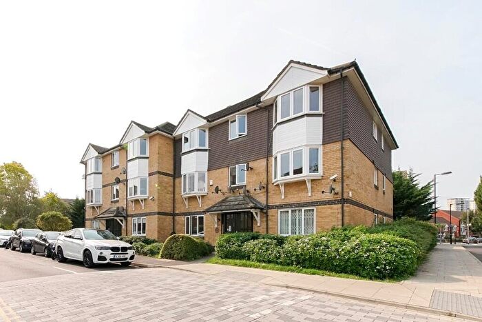 1 Bedroom Apartment For Sale In Sheppard Drive, London, SE16