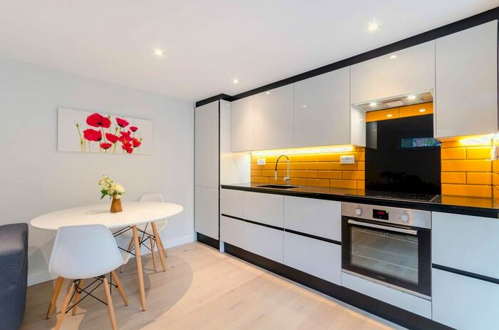 1 Bedroom Flat To Rent In Upper Richmond Road, Putney, London, SW15