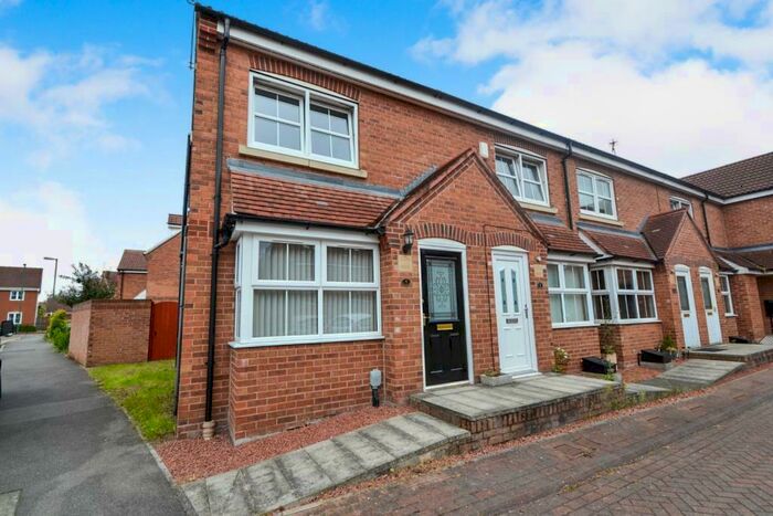 2 Bedroom End Of Terrace House To Rent In Markeaton Park, Kingswood, Hull, HU7