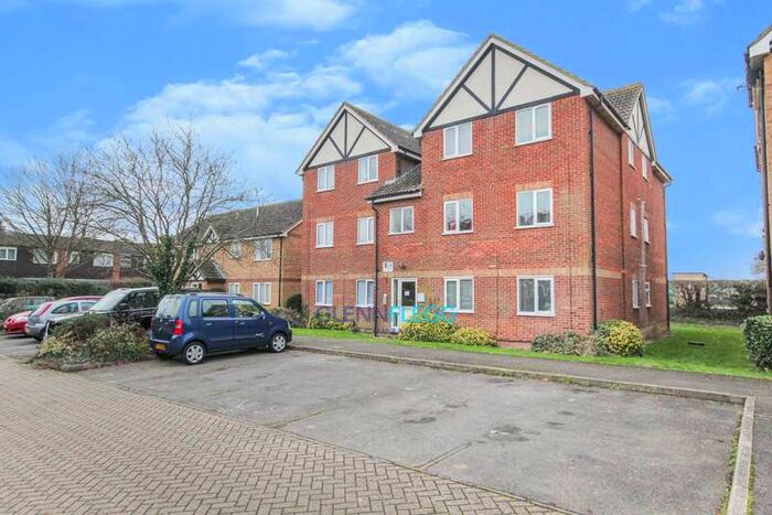 1 Bedroom Flat To Rent In Bridgewater Court, Langley, SL3