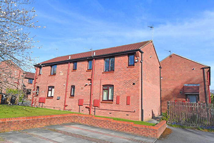 1 Bedroom Flat For Sale In Off Leeds Road, Birchwood Mews, Harrogate, HG2