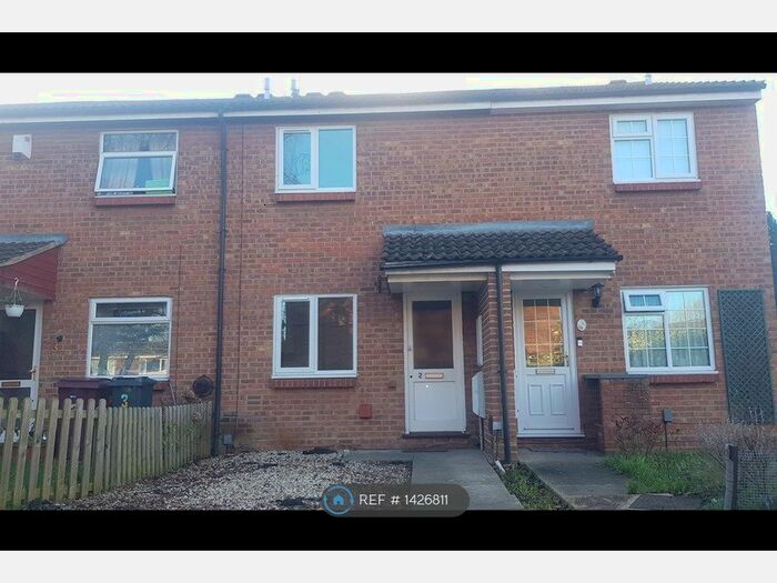 2 Bedroom Terraced House To Rent In Thornton Mews, Reading, RG30
