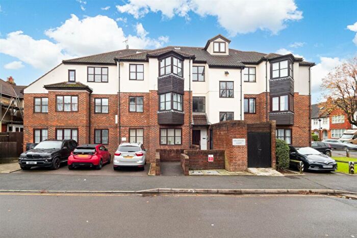 1 Bedroom Flat For Sale In A Lewis Road, Sutton, SM1