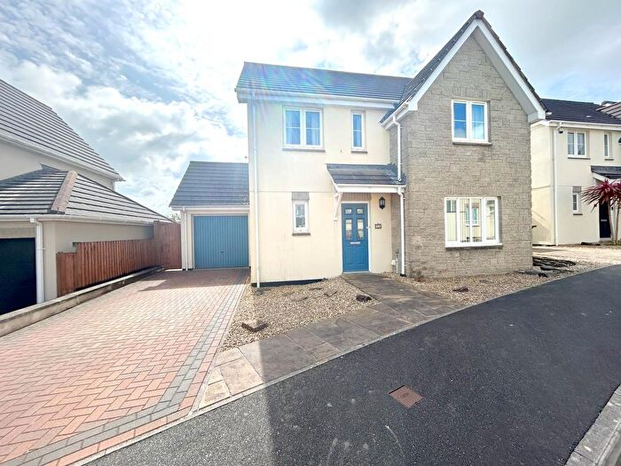 4 Bedroom Detached House For Sale In Bosnoweth, Helston, TR13
