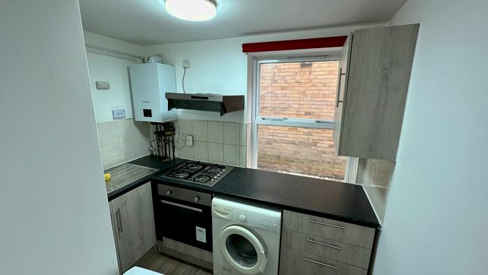 1 Bedroom Studio To Rent In Eastern Road, Romford, RM1