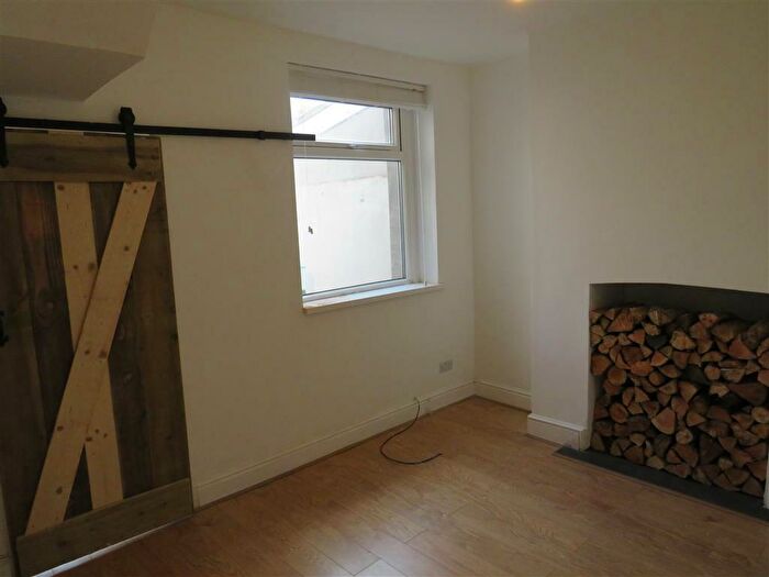 2 Bedroom House To Rent In North Clive Street, Cardiff, CF11