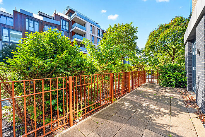 1 Bedroom Apartment For Sale In Quebec Way, Rotherhithe, SE16