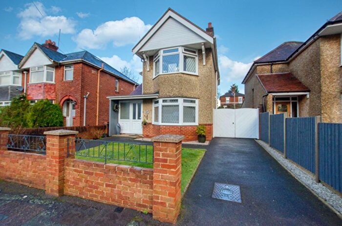 3 Bedroom Detached House For Sale In Archery Grove, Southampton, SO19