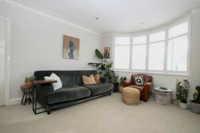 1 Bedroom Flat To Rent In Wheathill Road, London, SE20