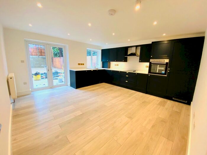 2 Bedroom Maisonette To Rent In Sandy Hill Road, London, SE18