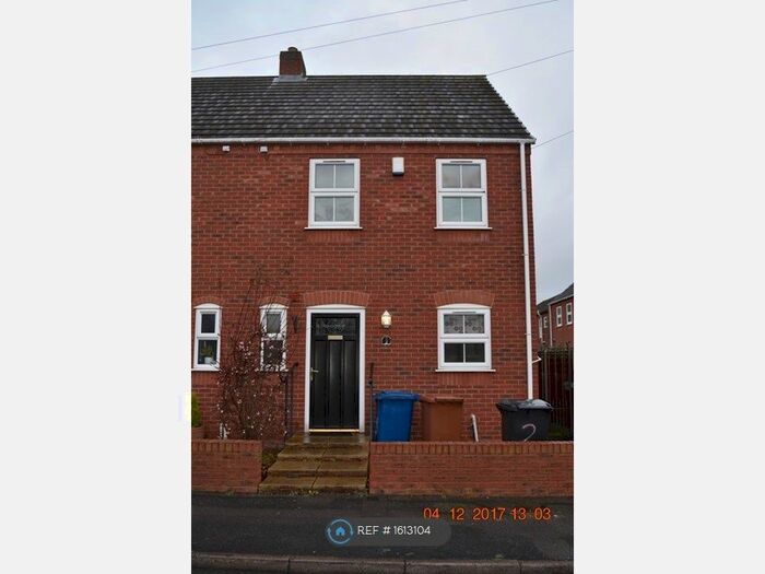 3 Bedroom Semi-Detached House To Rent In Cross Street, Burntwood, WS7