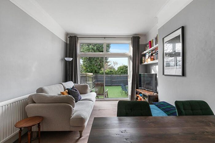 1 Bedroom Flat For Sale In Park Road, South Norwood, SE25