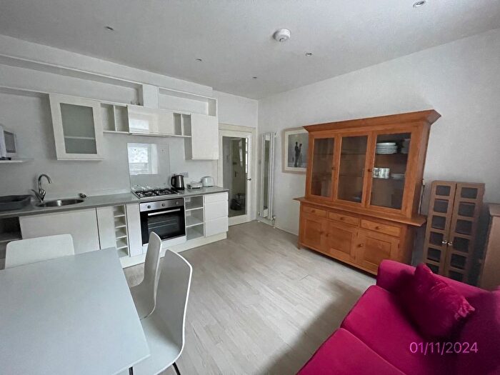 1 Bedroom Flat To Rent In Fraser Street, First Floor Right, Aberdeen, AB25