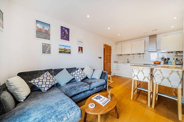 1 Bedroom Flat For Sale In Skerne Road, Kingston, Kingston Upon Thames, KT2