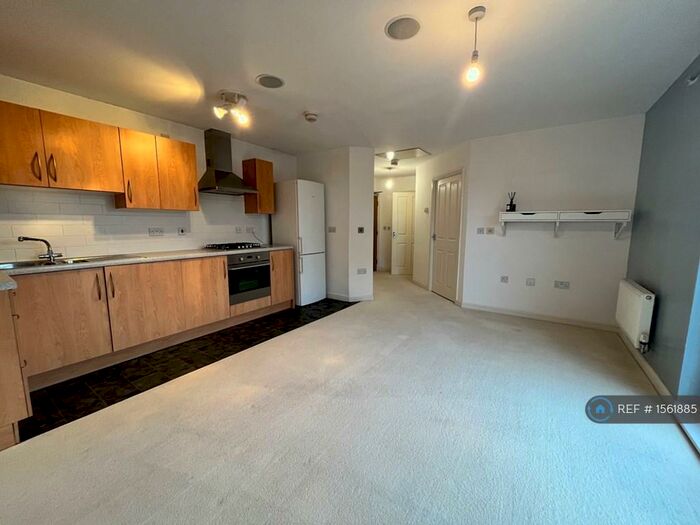 1 Bedroom Flat To Rent In Tatham Road, Cardiff, CF14