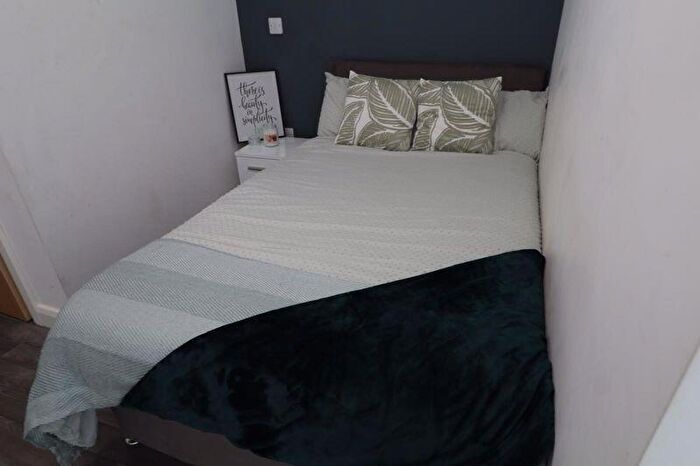 1 Bedroom Flat To Rent In Fox Street, Liverpool City Centre - Electric And Water Included, L3