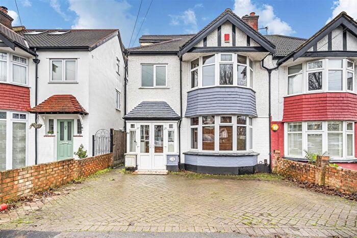 4 Bedroom Semi Detached House For Sale In Victoria Road, North Chingford, E4