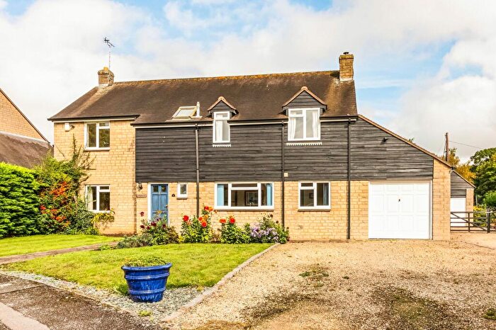 4 Bedroom Detached House For Sale In Whites Forge, Appleton, OX13
