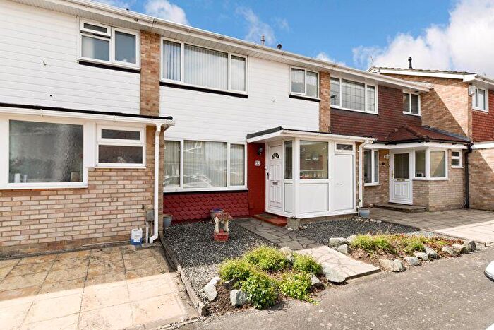 3 Bedroom Terraced House To Rent In Godwit Road, Southsea, PO4